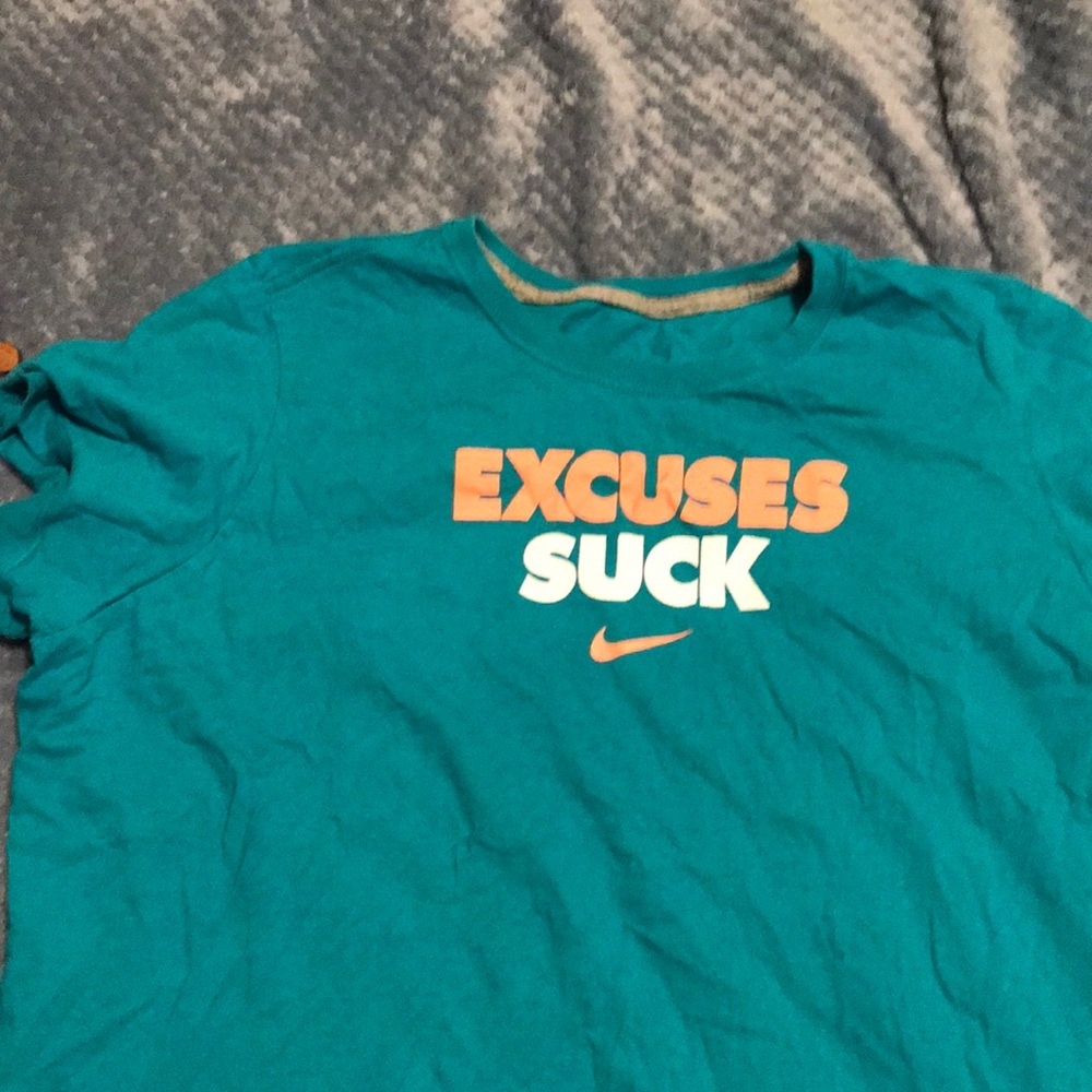 nike tee shirt